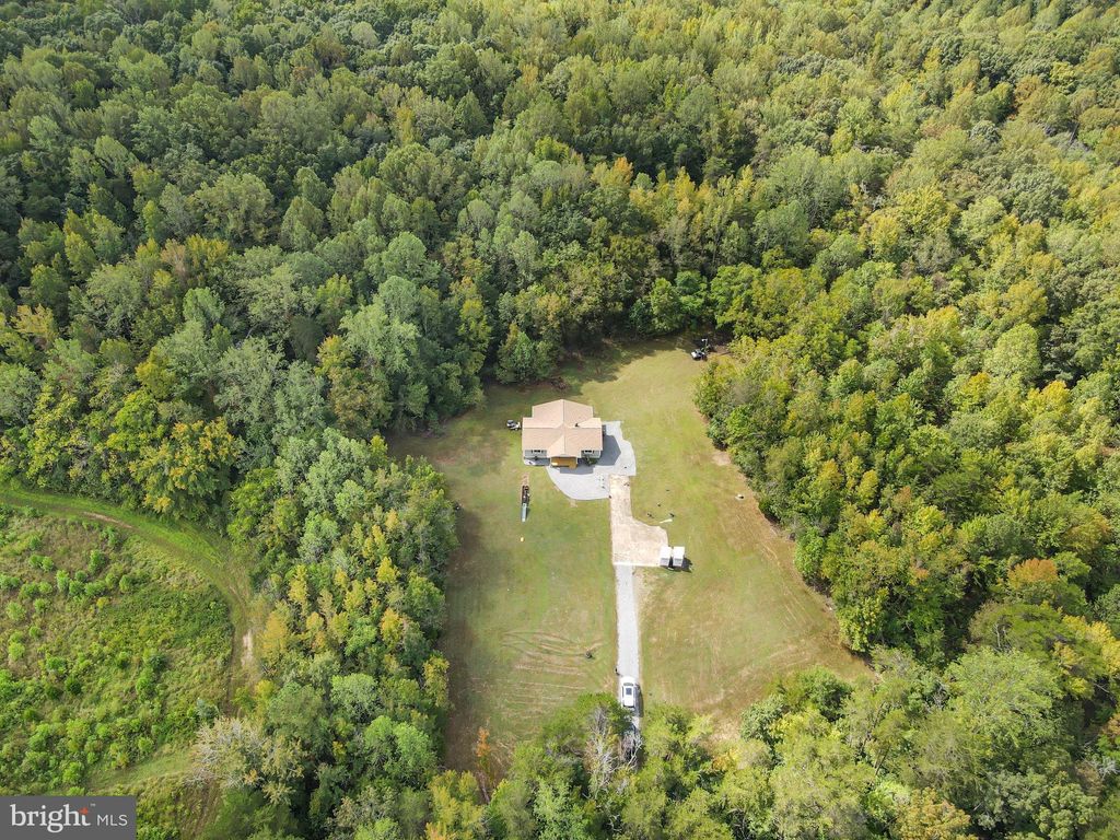 Photo of 4211 Ivory Lane, FREDERICKSBURG, VA 22408 (MLS # VASP2036078)