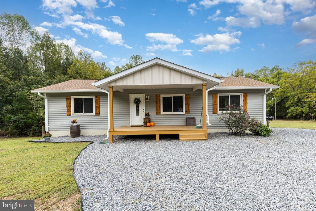 Photo of 4211 Ivory Lane, FREDERICKSBURG, VA 22408 (MLS # VASP2036078)
