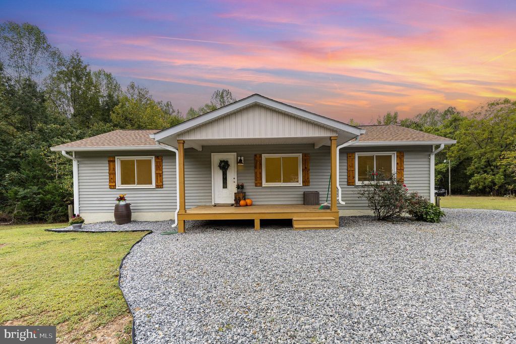 Photo of 4211 Ivory Lane, FREDERICKSBURG, VA 22408 (MLS # VASP2036078)