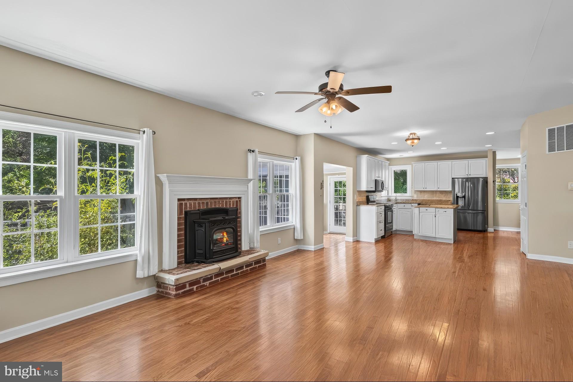 440 CROSS CREEK DRIVE