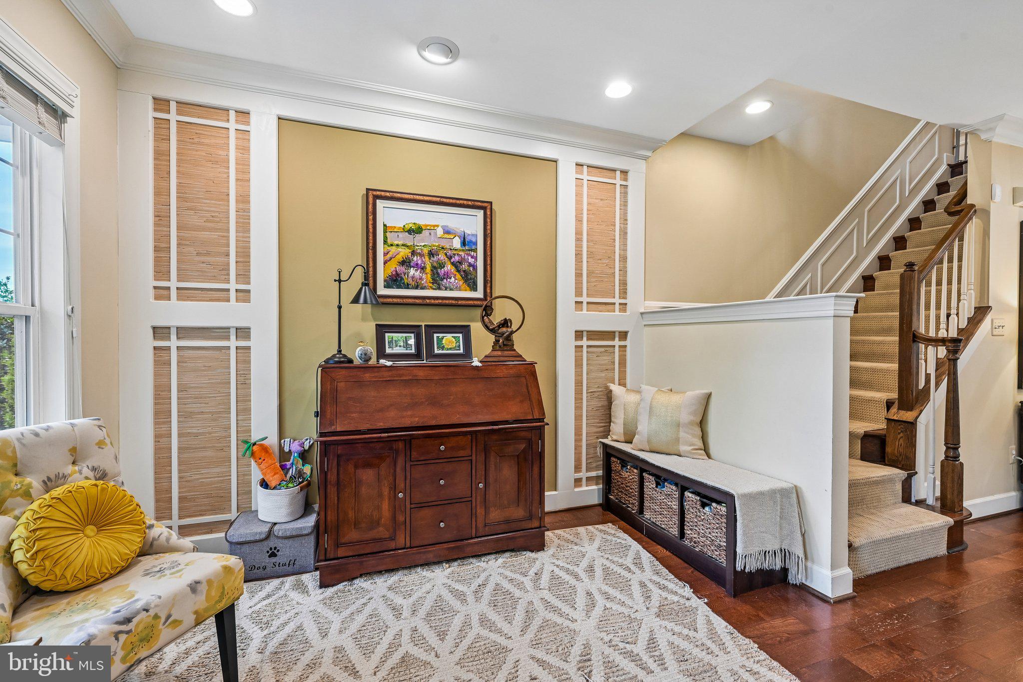 PARADISE VILLAGE - Residential