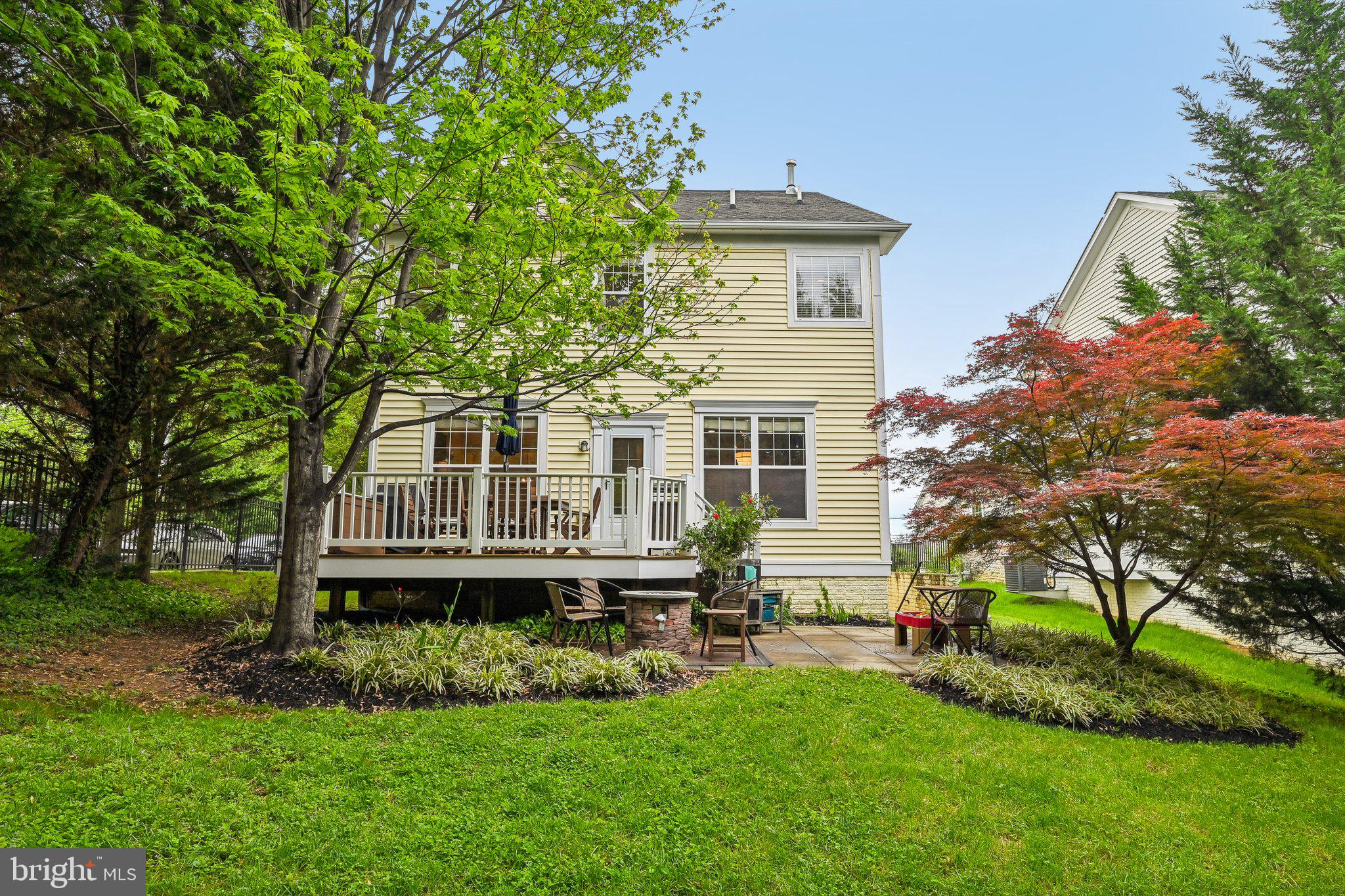 PARADISE VILLAGE - Residential