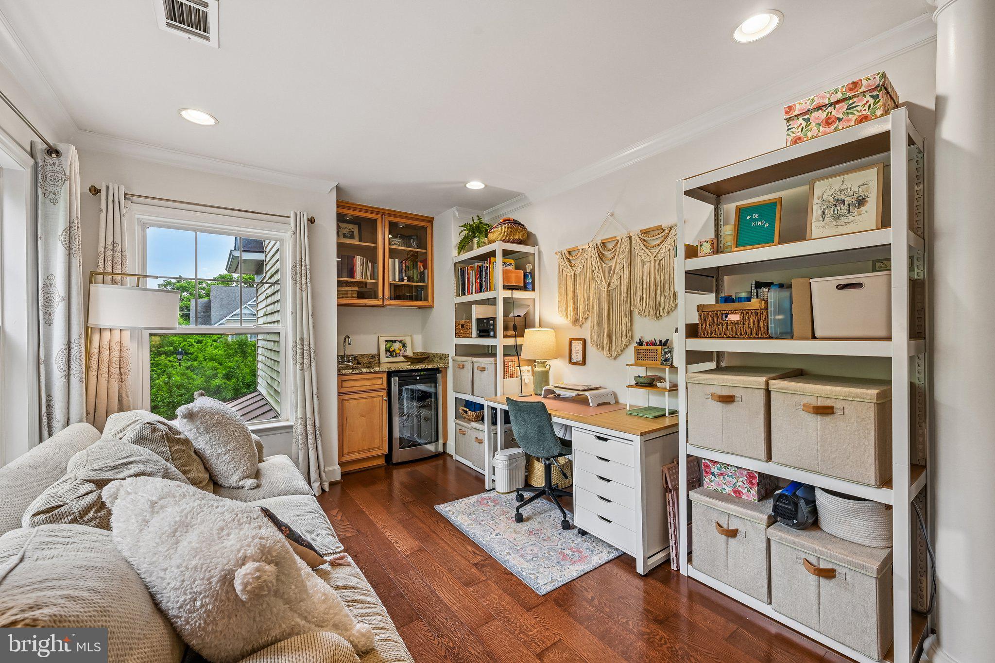 PARADISE VILLAGE - Residential