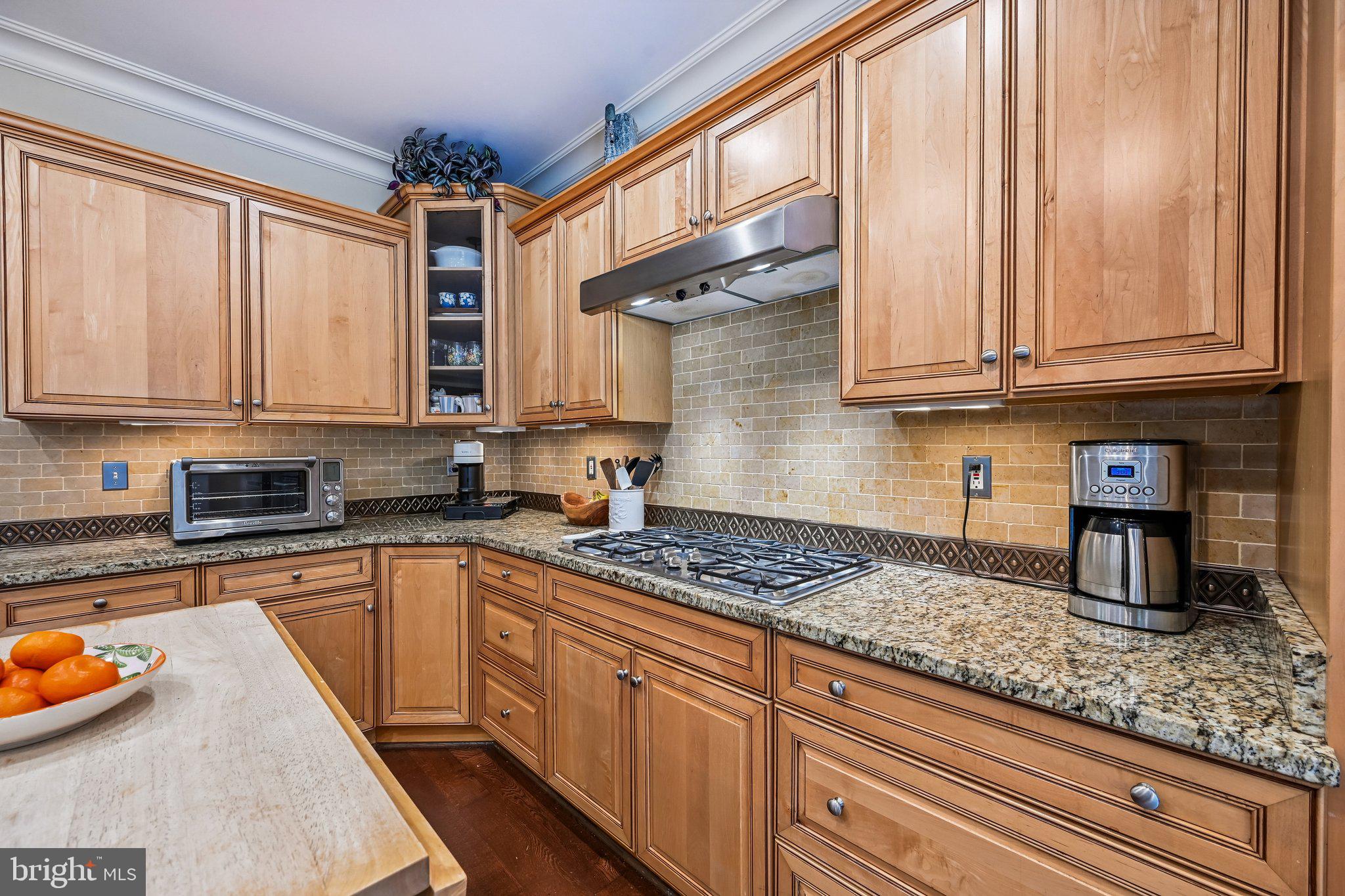 PARADISE VILLAGE - Residential