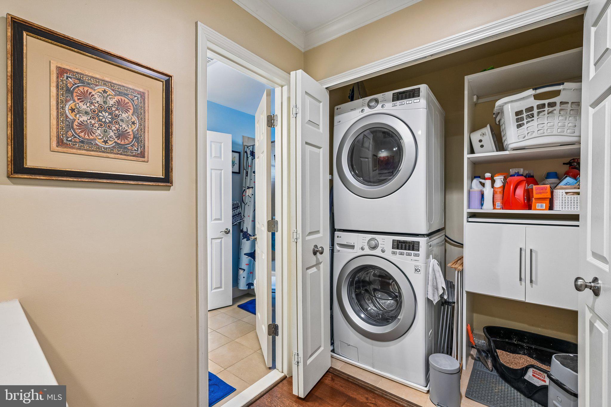 PARADISE VILLAGE - Residential