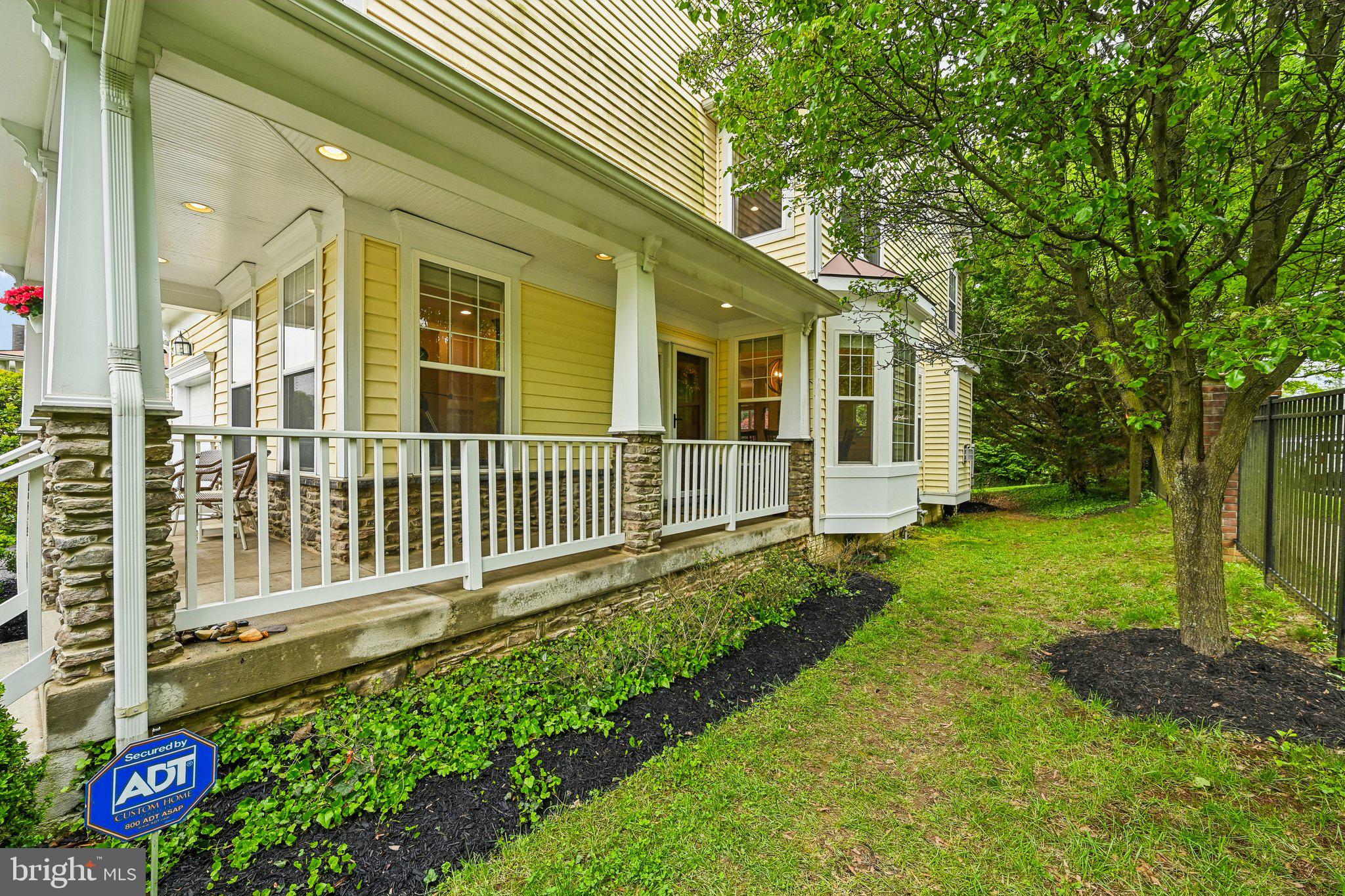 PARADISE VILLAGE - Residential