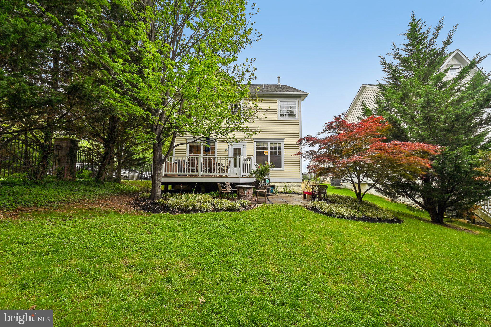 PARADISE VILLAGE - Residential