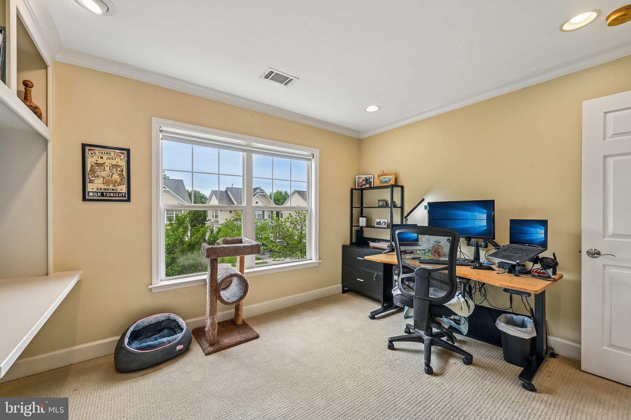 PARADISE VILLAGE - Residential