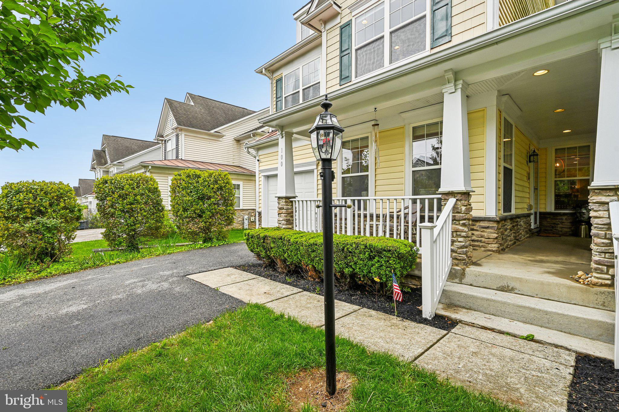 PARADISE VILLAGE - Residential