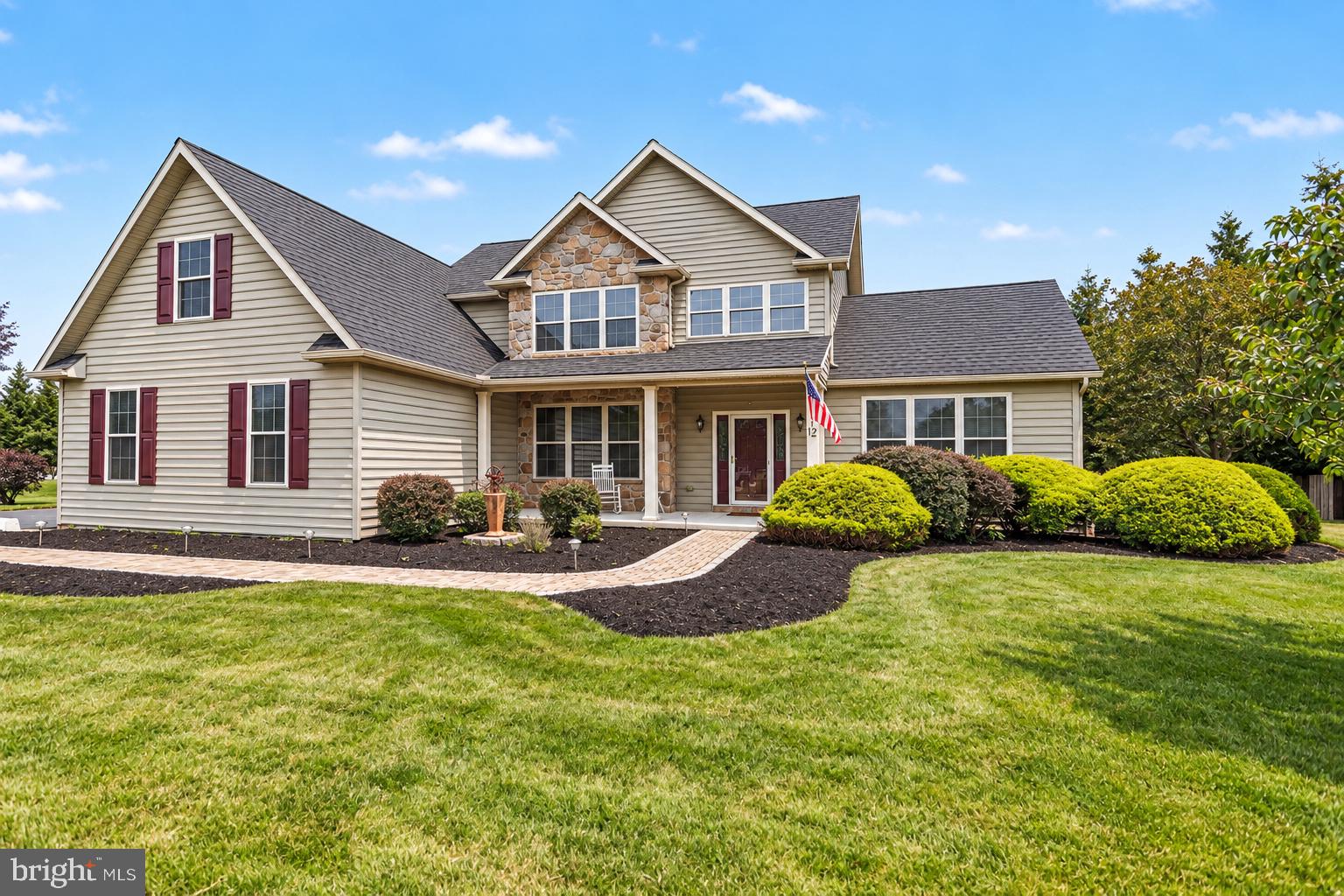 12 E SUMMIT DRIVE