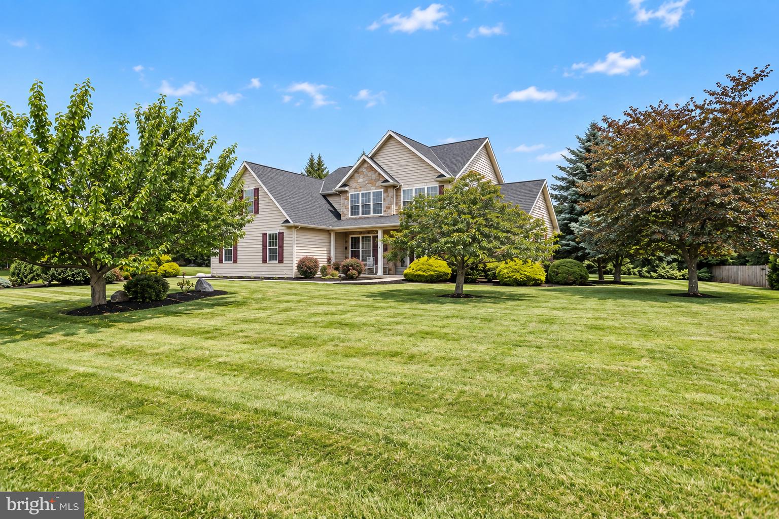 12 E SUMMIT DRIVE