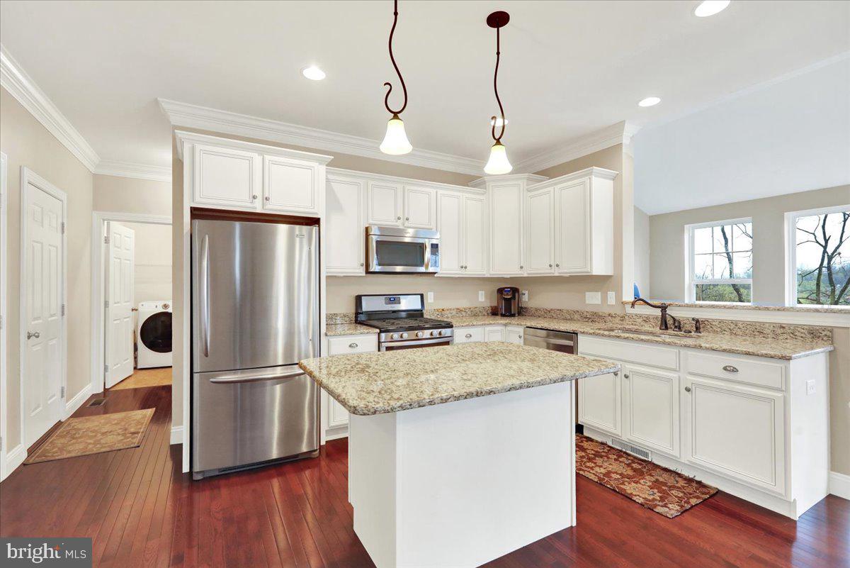 CHESTNUT HILL AT EX - Residential