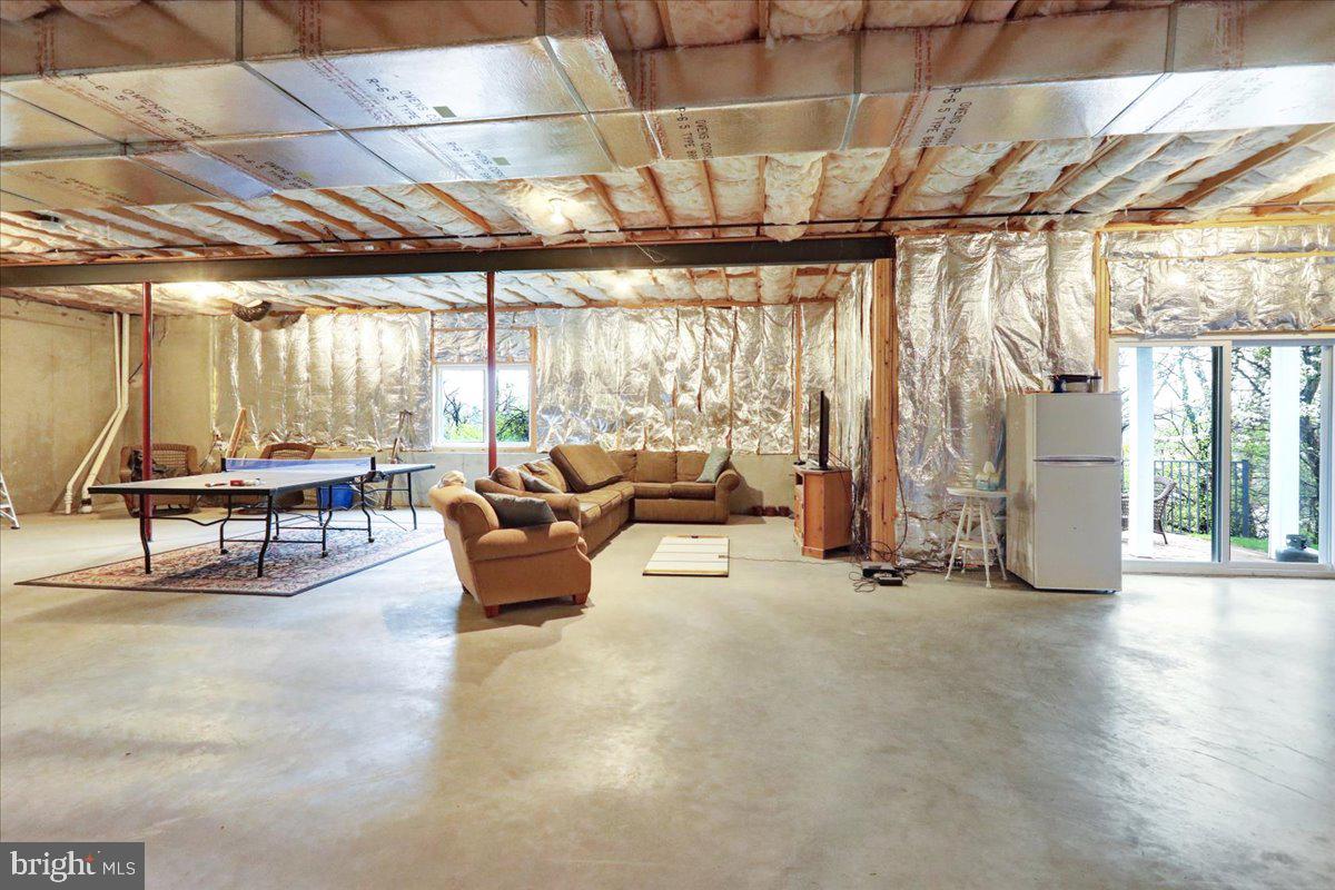 CHESTNUT HILL AT EX - Residential