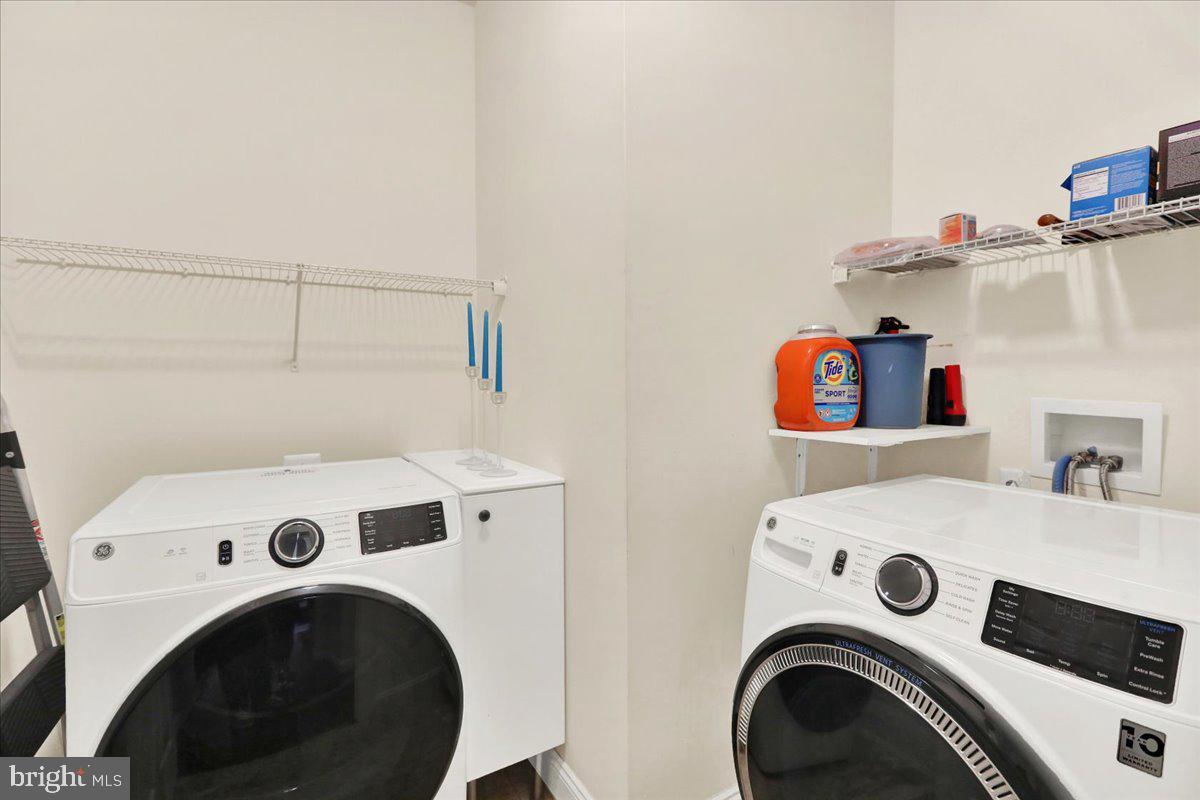 CHESTNUT HILL AT EX - Residential