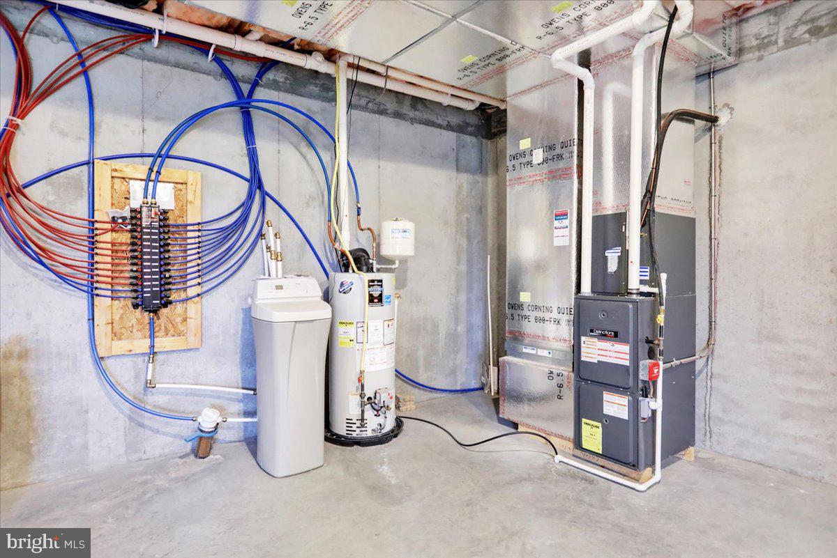 CHESTNUT HILL AT EX - Residential