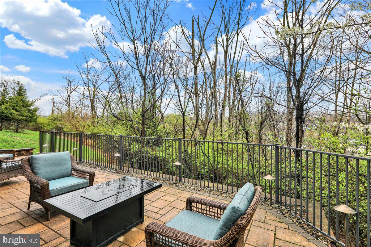 CHESTNUT HILL AT EX - Residential