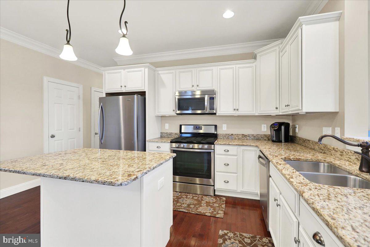 CHESTNUT HILL AT EX - Residential