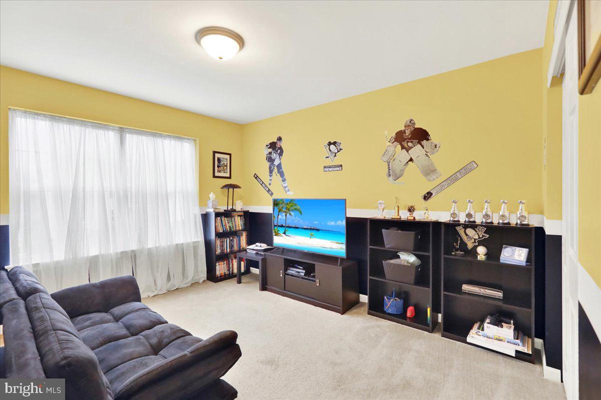 CHESTNUT HILL AT EX - Residential