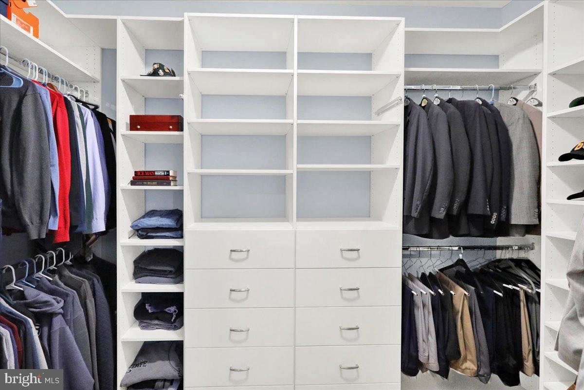 CHESTNUT HILL AT EX - Residential