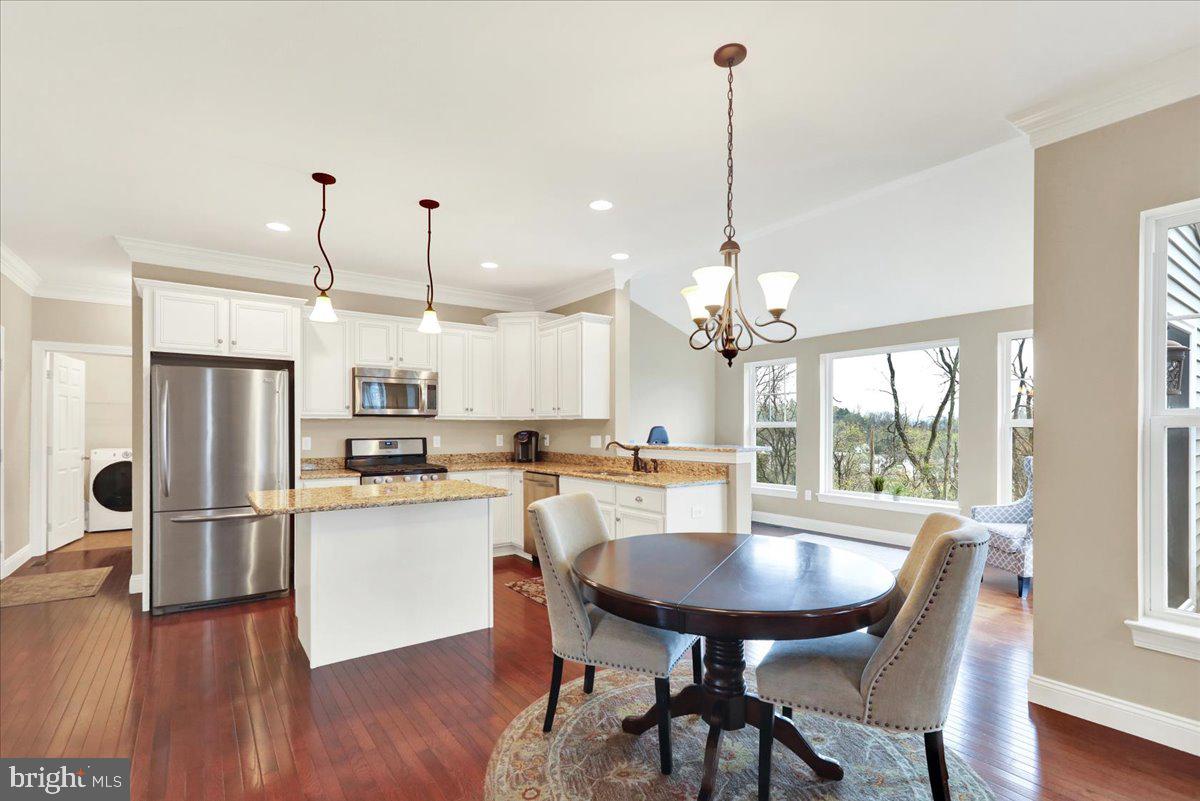 CHESTNUT HILL AT EX - Residential