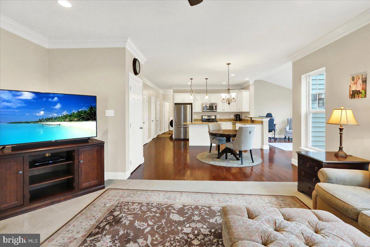 CHESTNUT HILL AT EX - Residential