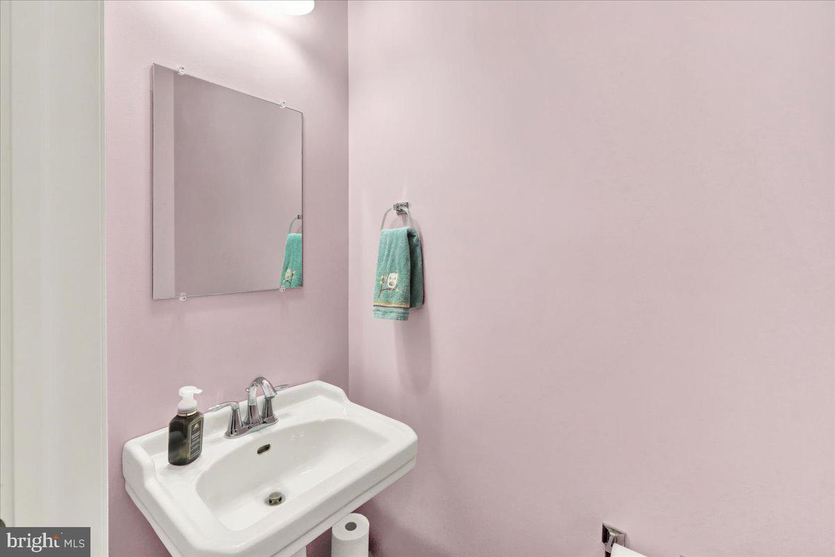 CHESTNUT HILL AT EX - Residential