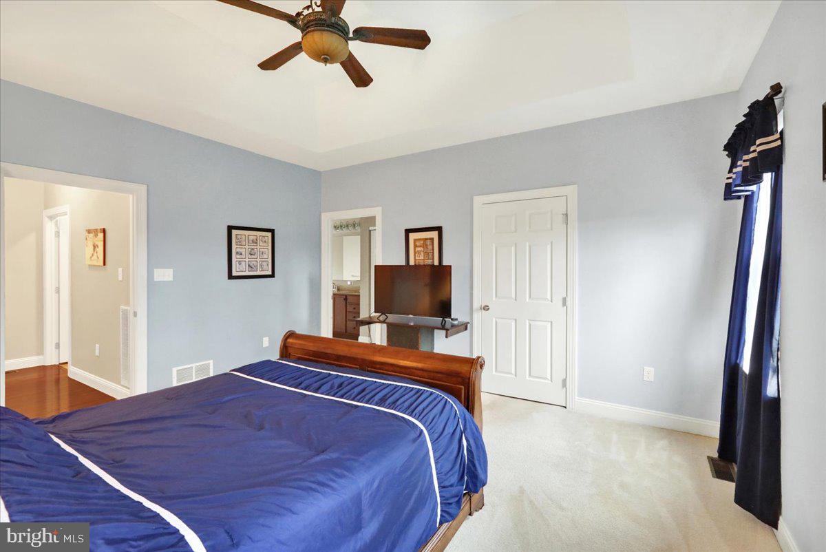 CHESTNUT HILL AT EX - Residential