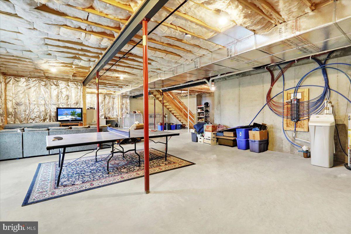 CHESTNUT HILL AT EX - Residential