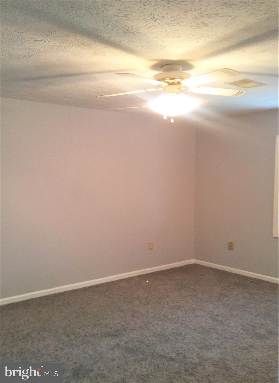 LAKE HOLIDAY ESTATES - Residential