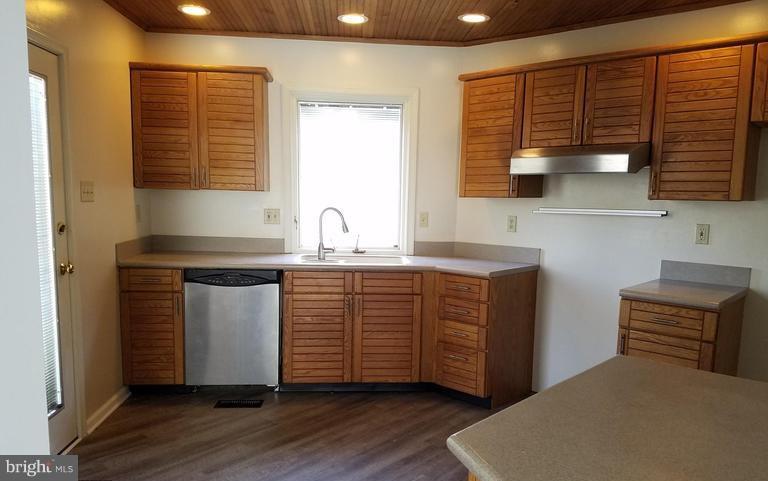 LAKE HOLIDAY ESTATES - Residential