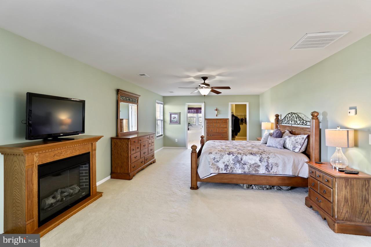 SPRUCE HILL ESTATES - Residential