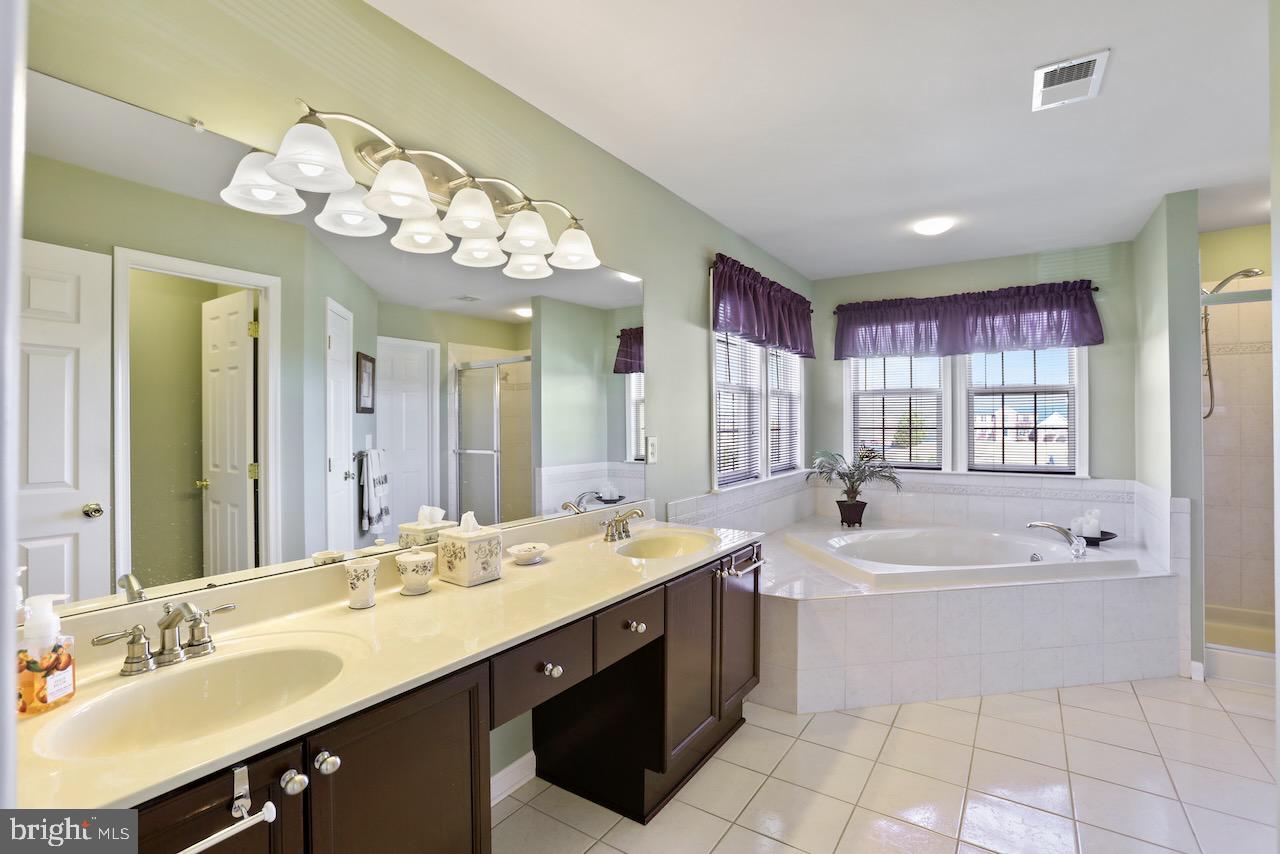 SPRUCE HILL ESTATES - Residential