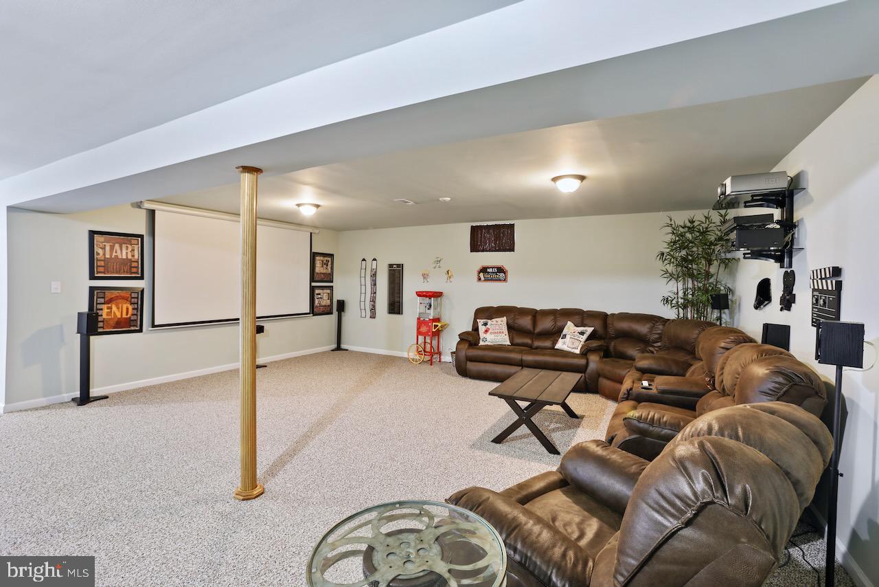 SPRUCE HILL ESTATES - Residential