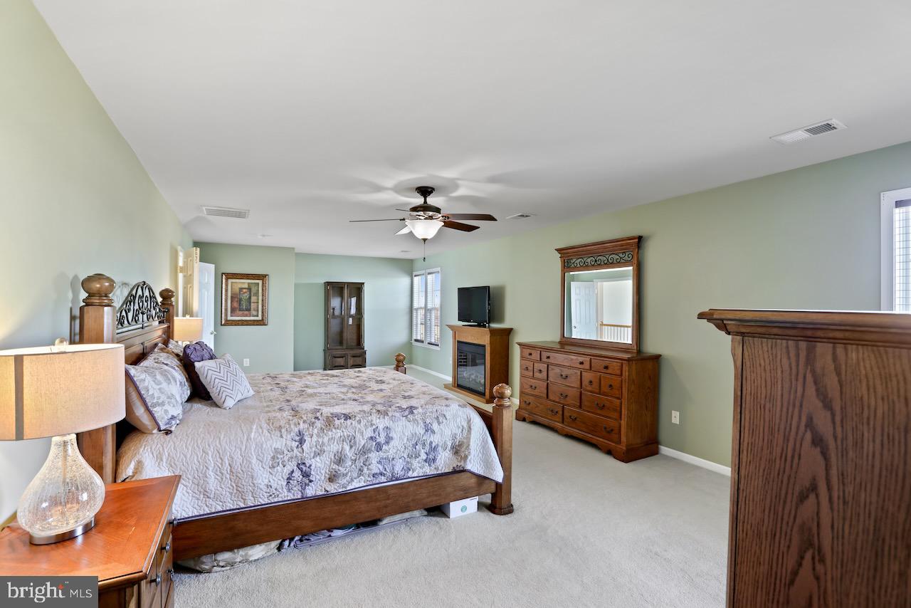 SPRUCE HILL ESTATES - Residential