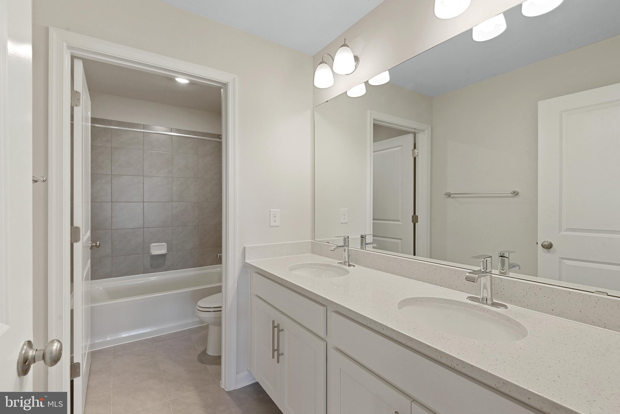 CREEKSIDE ESTATES - Residential