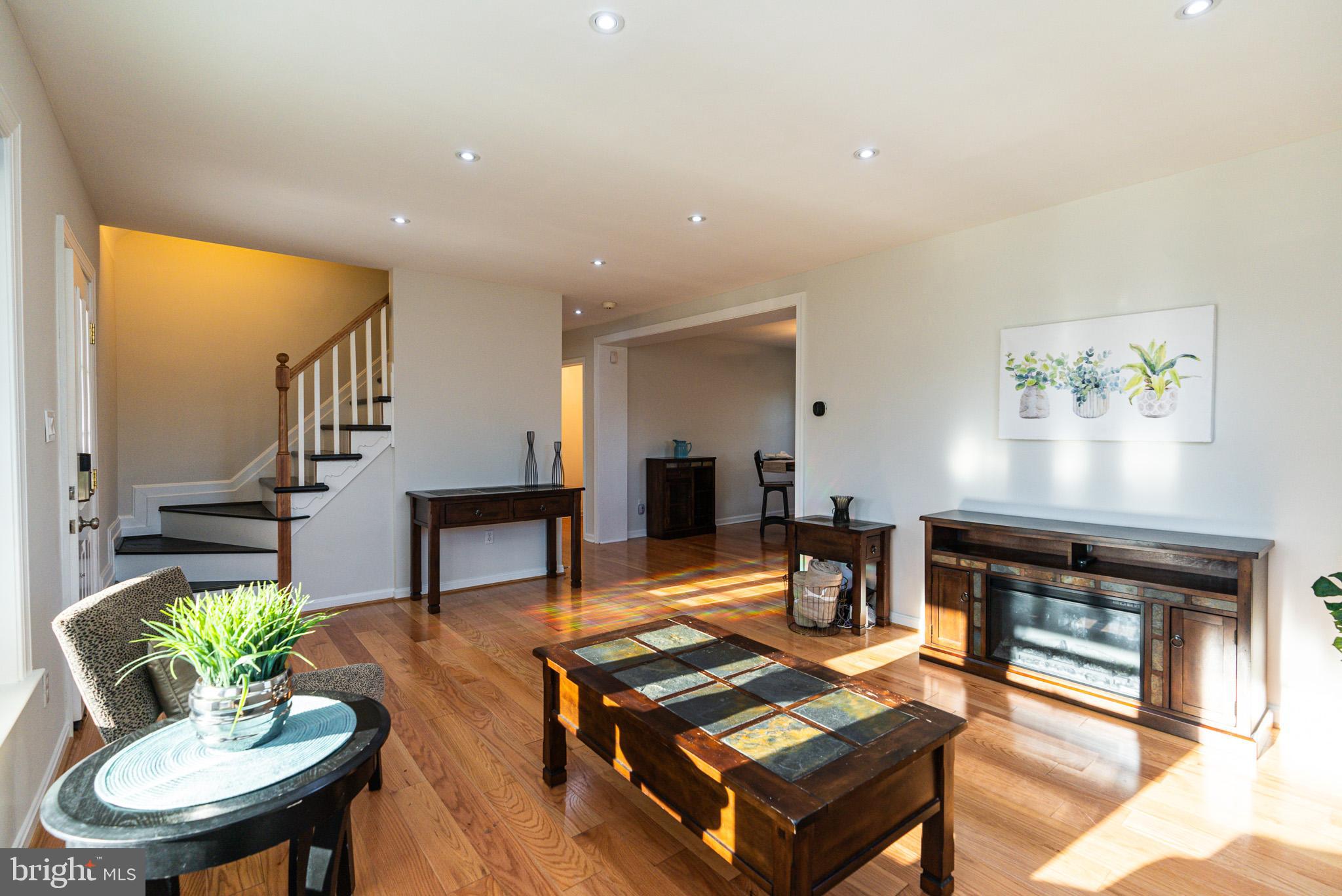 LAURAVILLE HISTORIC DISTRICT - Residential