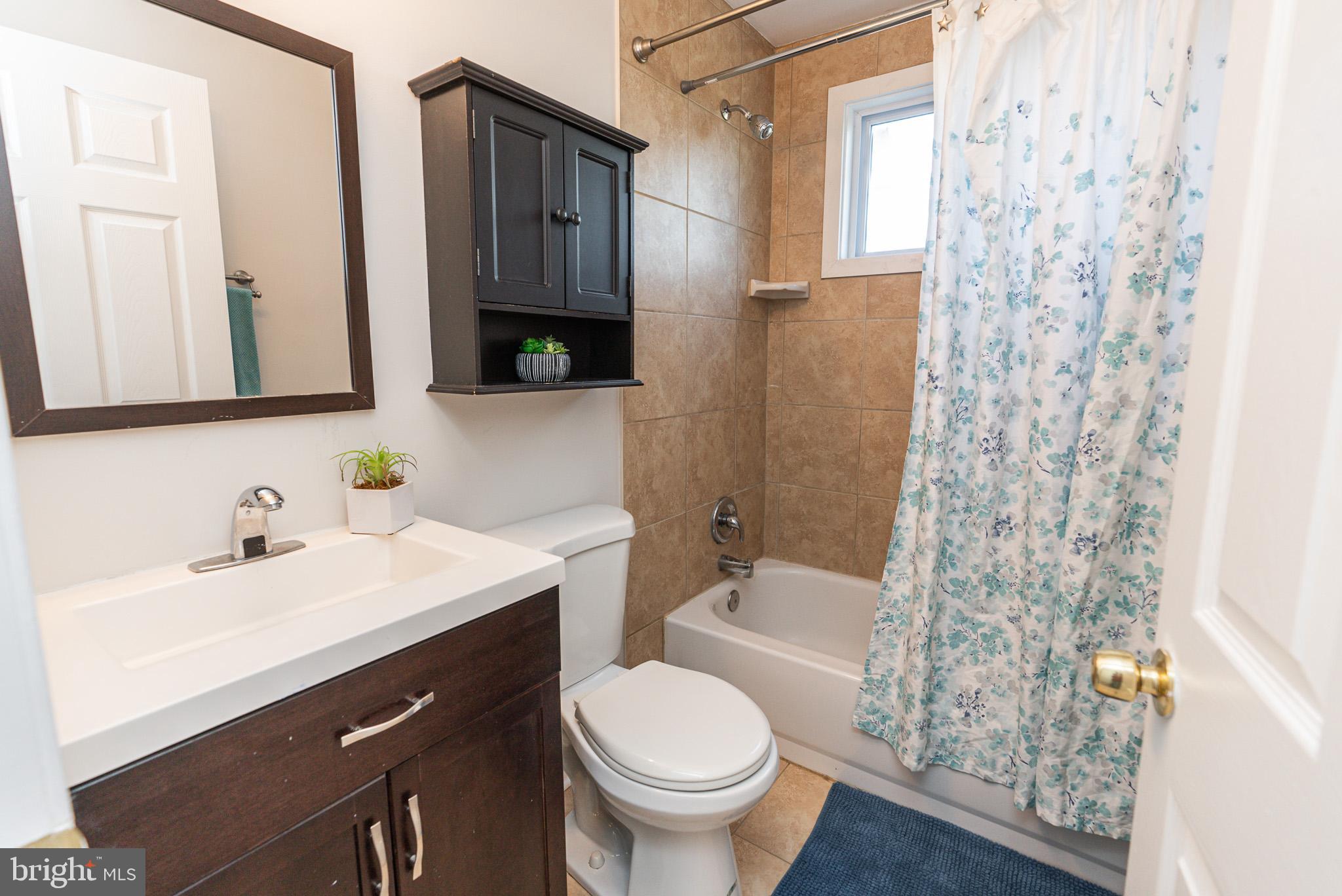 LAURAVILLE HISTORIC DISTRICT - Residential