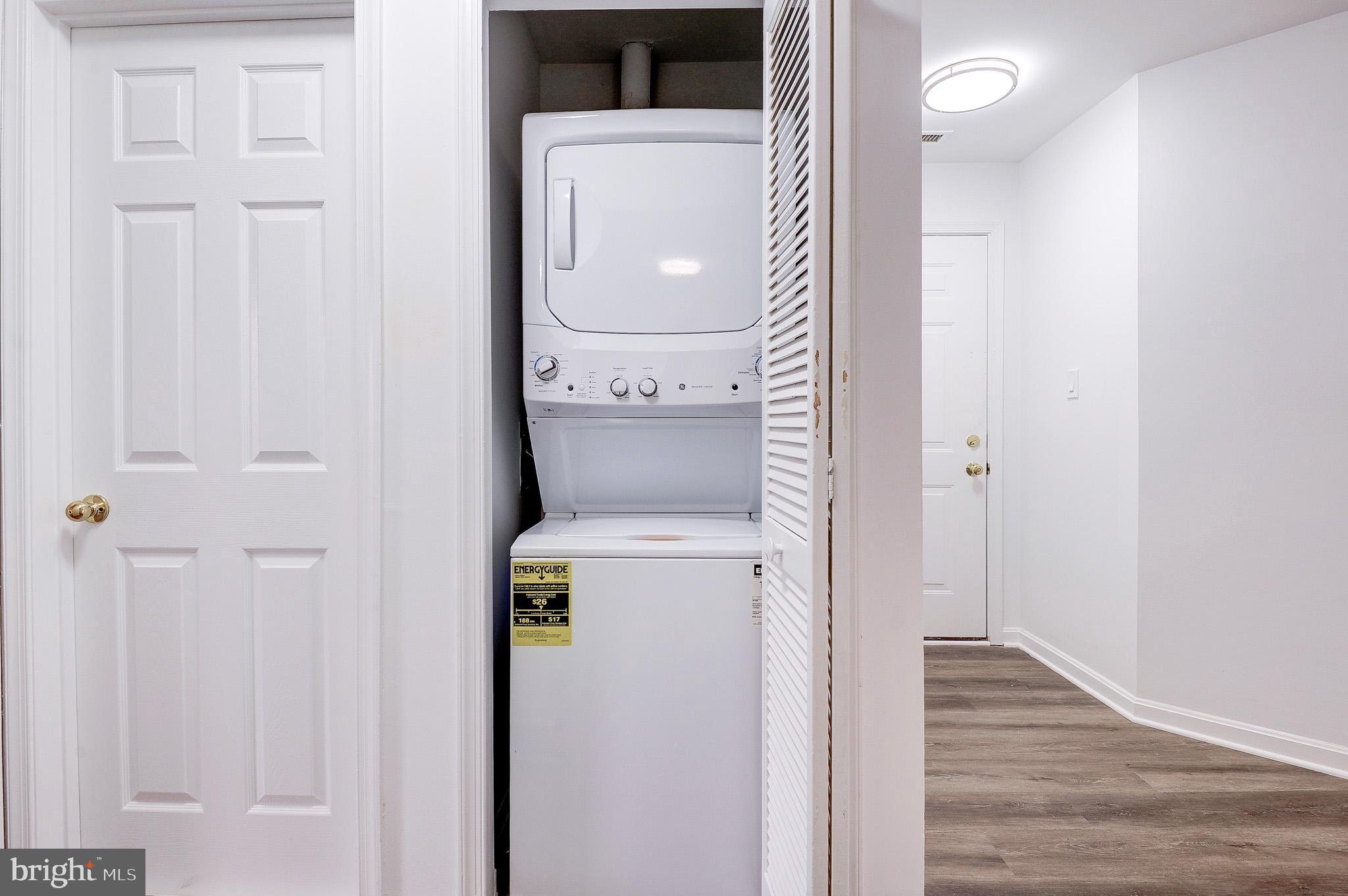 ASHBURN VILLAGE - Residential