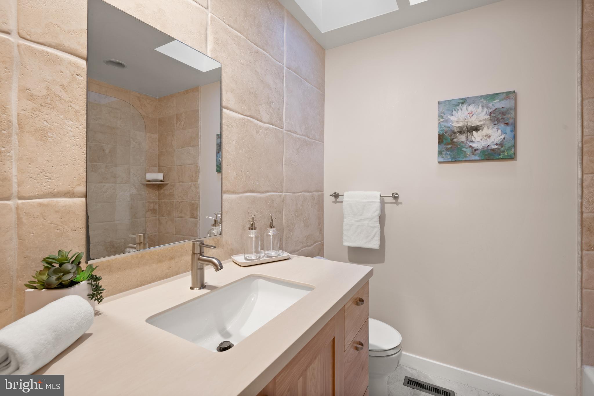 CARDEROCK SPRINGS - Residential