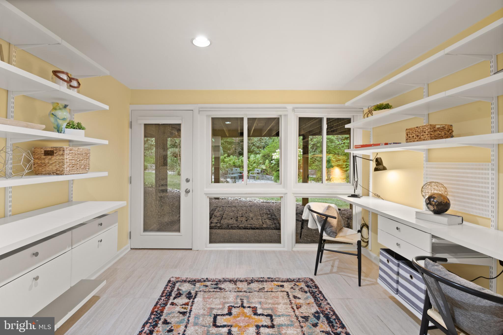 CARDEROCK SPRINGS - Residential