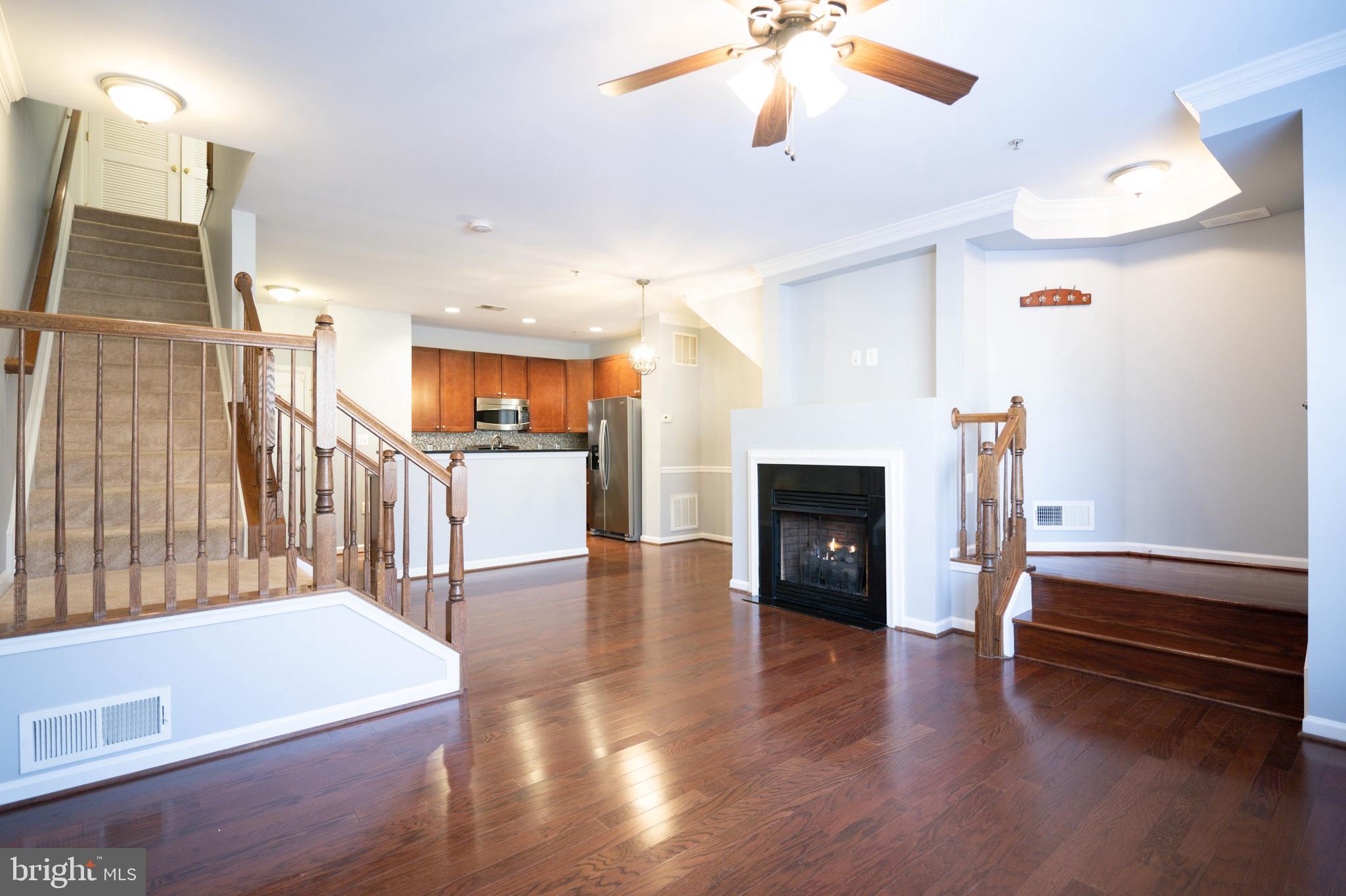 MARKET CENTER - Residential Lease