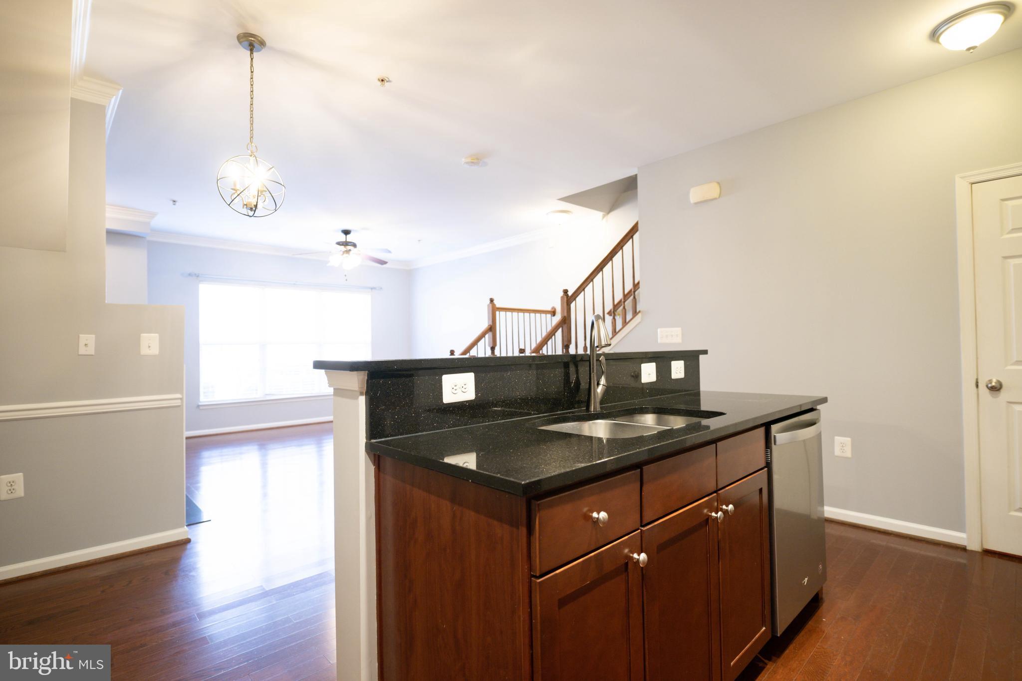 MARKET CENTER - Residential Lease