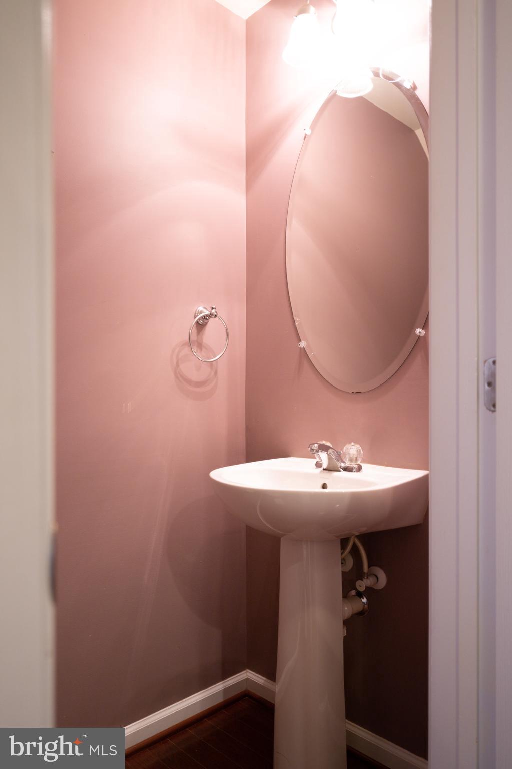 MARKET CENTER - Residential Lease