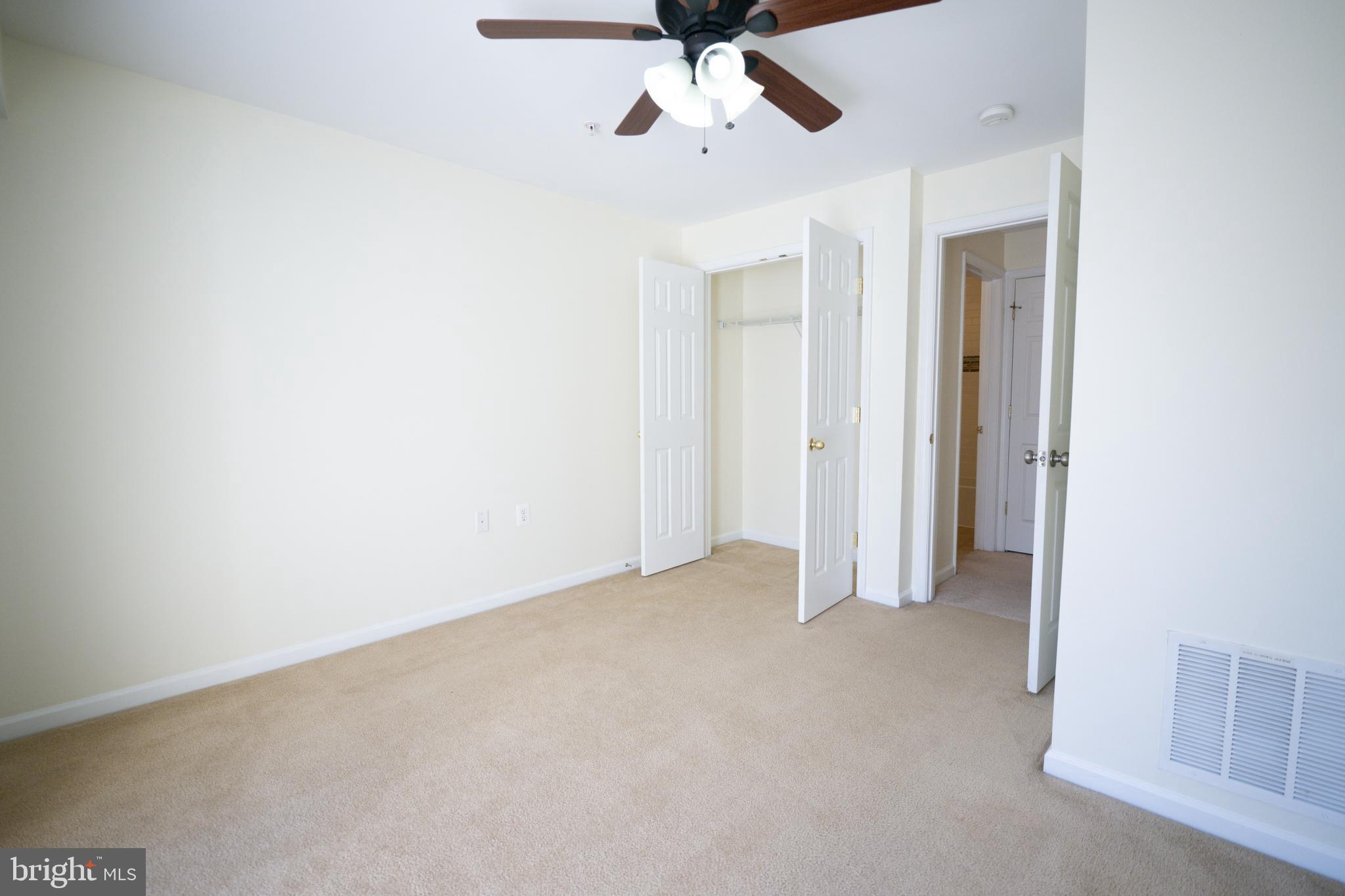 MARKET CENTER - Residential Lease