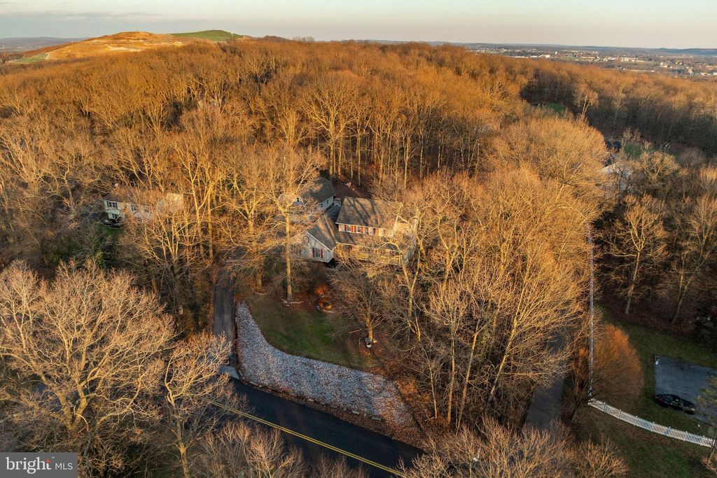 Photo of 1039 Elwood Street, Narvon, PA 17555 (MLS # PALA2046366)