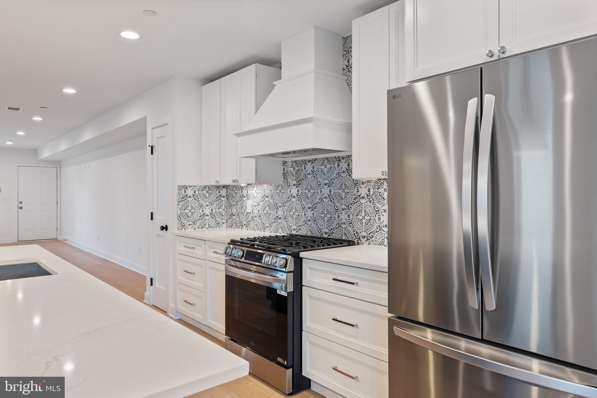 HAMPDEN HISTORIC DISTRICT - Residential