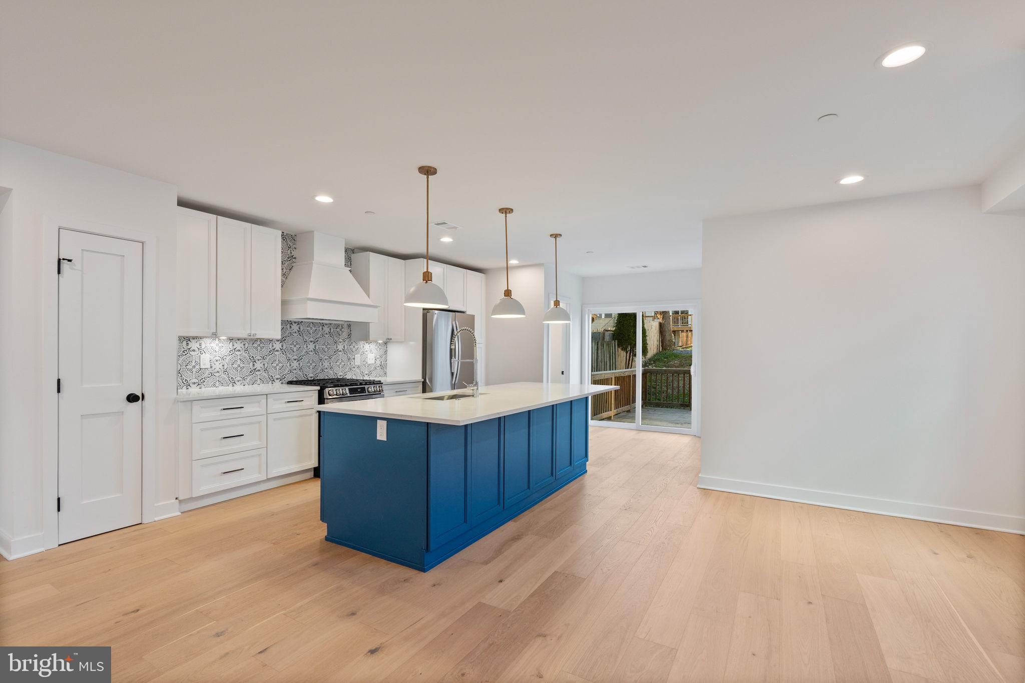 HAMPDEN HISTORIC DISTRICT - Residential