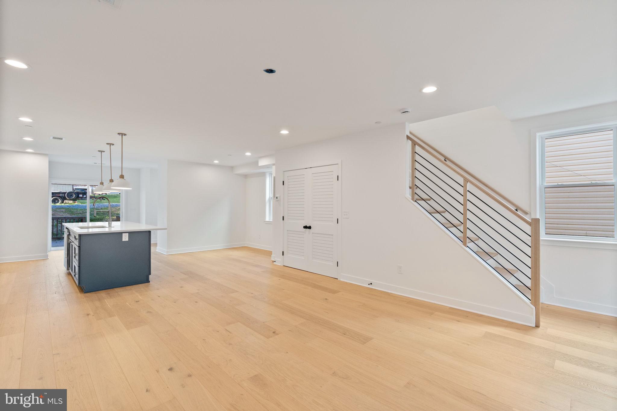 HAMPDEN HISTORIC DISTRICT - Residential