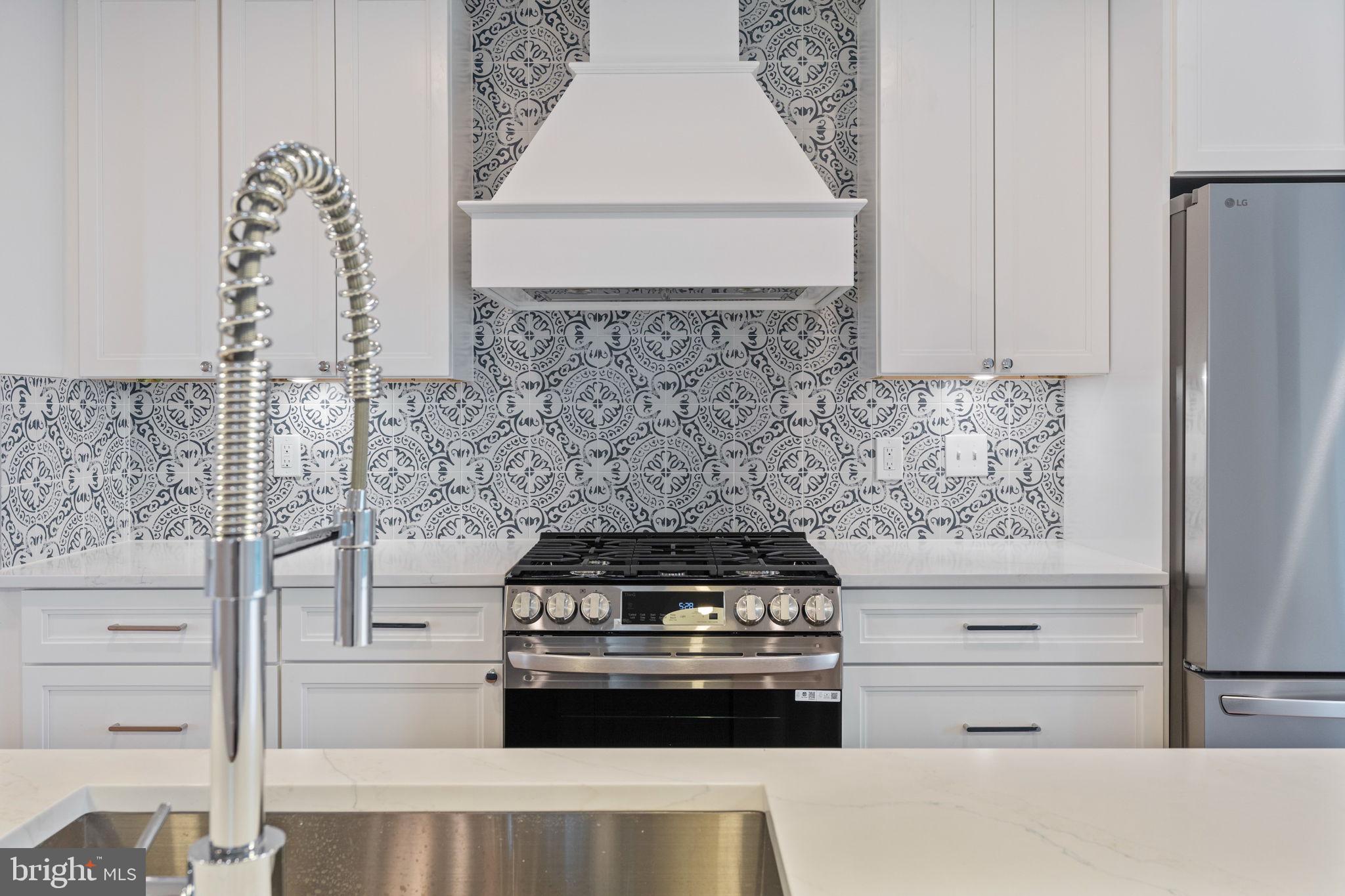 HAMPDEN HISTORIC DISTRICT - Residential