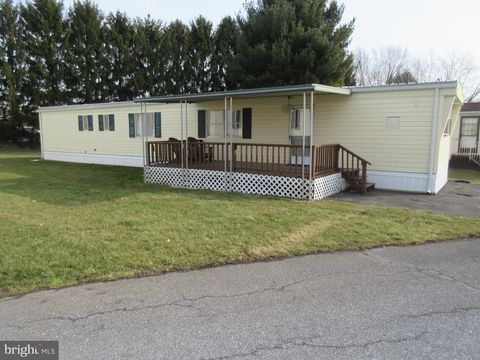Photo of 32 HINDEN HOMES, DENVER, PA 17517 (MLS # PALA2029624)